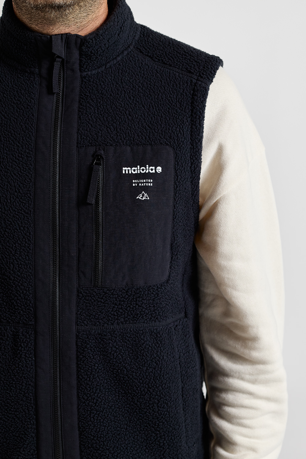 42528 LavinoM. Mountain Fleece Vest
